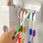 Dispensador de pasta dental y portacepillos de dientes Touch Me - Imagen 5