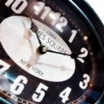 Reloj Pared Ovalado de metal - Imagen 4
