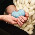 Estufita de bolsillo calentador de manos gel instantantaneo - Imagen 12