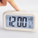 Reloj digital LED con indicador de temperatura - Imagen 2
