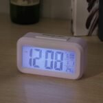 Reloj digital LED con indicador de temperatura - Imagen 3
