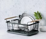 Escurridor de metal seca platos de hierro con mango de madera