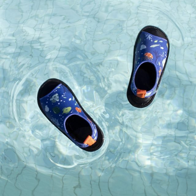 00789AZU Pantuflas floripondias pileta Amphibia nena nene - Imagen 1