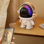 Parlante astronauta bluetooth robot - Imagen 6