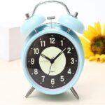 Reloj despertador antiguo doble campana fluorescente - Imagen 6